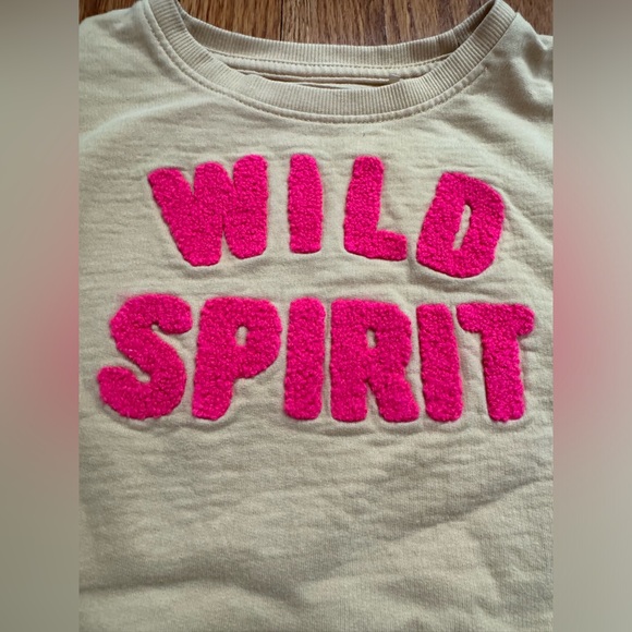 El Corte Inglés Girls ‘Wild Spirit’ Chenille Letters Sweatshirt -Size 7 (SPAIN) - Picture 2 of 6